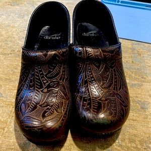 Brown Dansko size 40